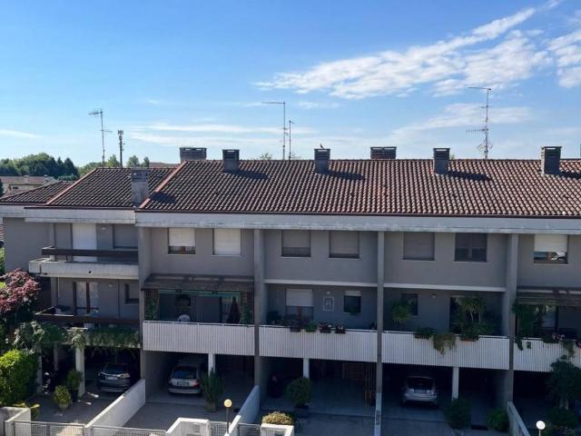 Appartamento in vendita a Tricesimo, Friuli-Venezia Giulia