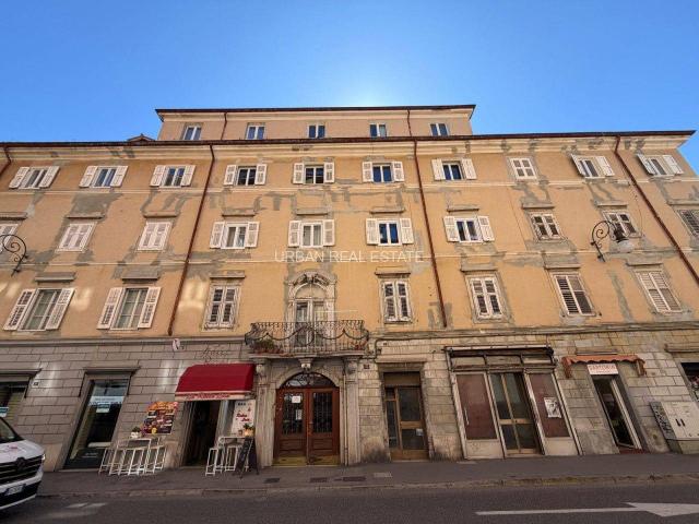 Appartamento in vendita a Città Nuova-Barriera Nuova-San Vito-Città Vecchia, Villa Opicina