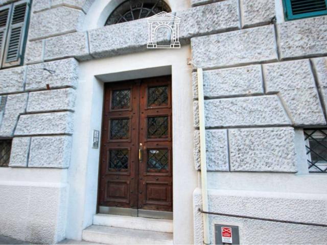 Appartamento in vendita a Città Nuova-Barriera Nuova-San Vito-Città Vecchia, Villa Opicina