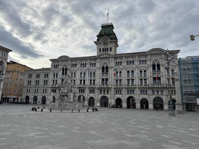 Appartamento in vendita a Città Nuova-Barriera Nuova-San Vito-Città Vecchia, Villa Opicina