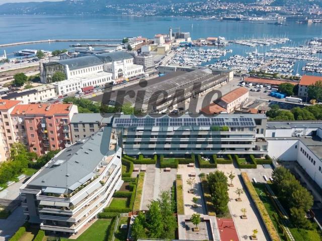 Appartamento in vendita a Campo Marzio, Trieste