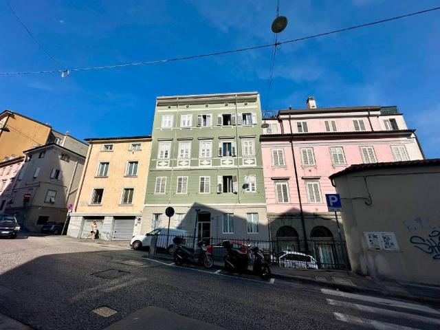 Appartamento in vendita a Barriera Vecchia-San Giacomo, Villa Opicina