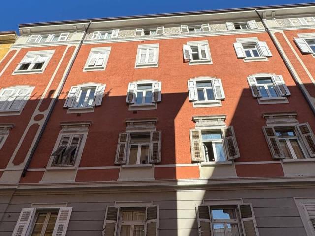Appartamento in vendita a Barriera Vecchia, Trieste