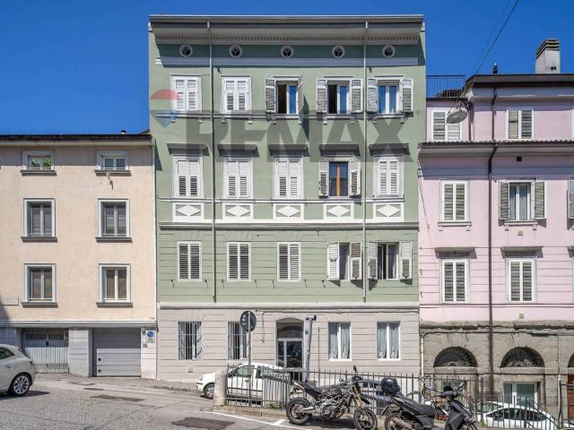 Appartamento in vendita a Barriera Vecchia-San Giacomo, Villa Opicina