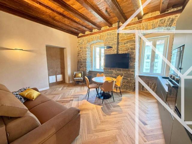 Appartamento in vendita a Barriera Vecchia, Trieste