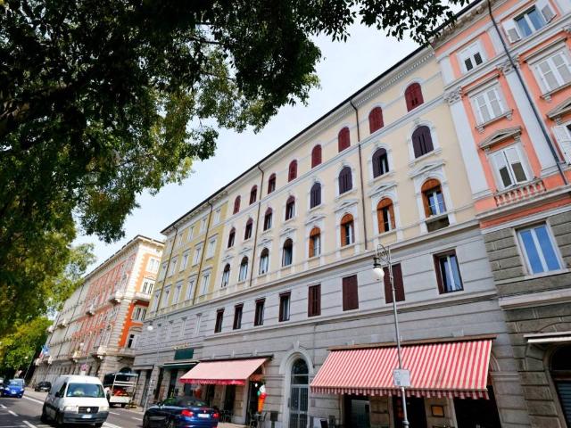 Appartamento in vendita a Borgo Teresiano, Trieste
