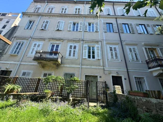 Appartamento in vendita a Città Nuova-Barriera Nuova-San Vito-Città Vecchia, Villa Opicina