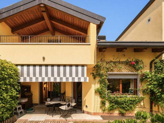 Villa Schiera in vendita a Opicina / Opčine, Villa Opicina