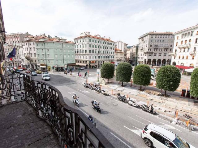 Appartamento in vendita a Barriera Vecchia, Trieste