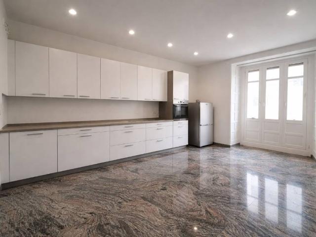 Appartamento in vendita a Borgo Teresiano, Trieste