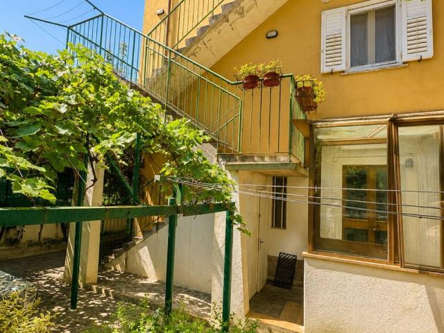 Appartamento in vendita a Barriera Vecchia-San Giacomo, Villa Opicina
