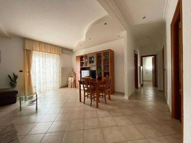 Appartamento in vendita a Puglia, Bari