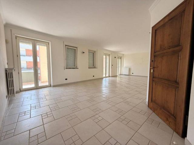 Appartamento in vendita a Puglia, Bari