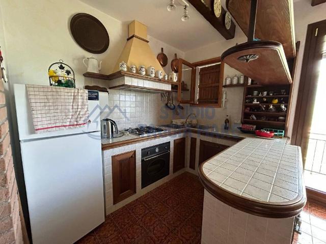 Appartamento in vendita a Triora, Liguria