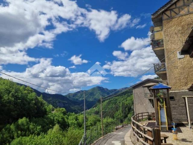 Appartamento in vendita a Triora, Liguria