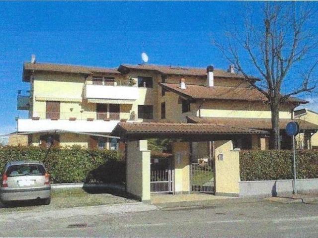 Appartamento in vendita a Trivolzio, Lombardia