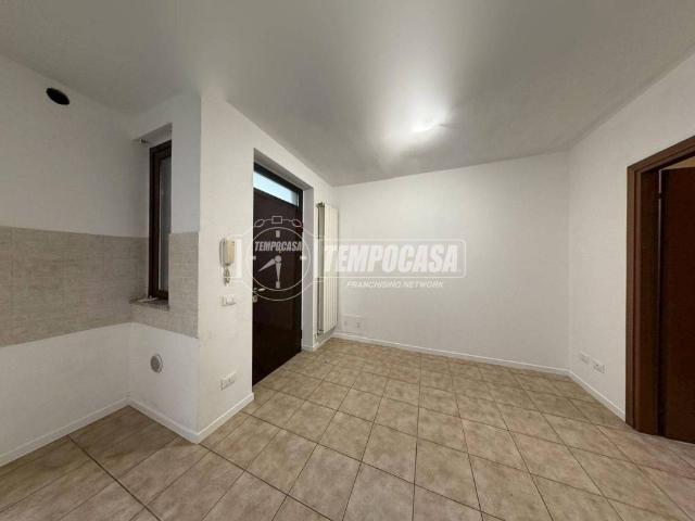 Appartamento in vendita a Tromello, Lombardia