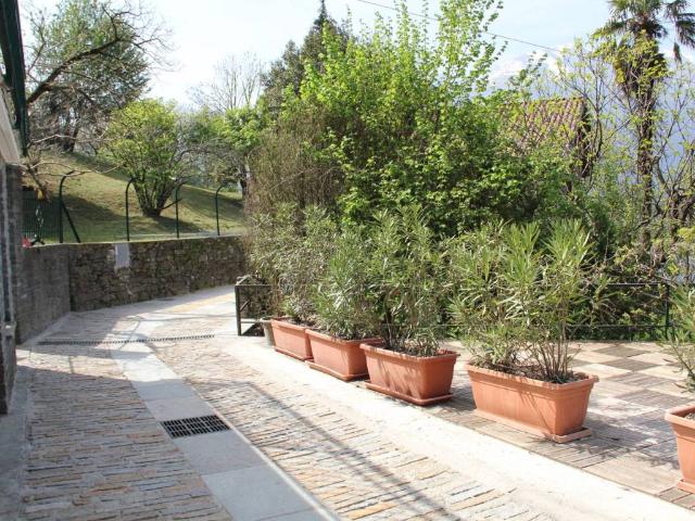 Appartamento in vendita a Comunità Montana Valli del Verbano, Tronzano Lago Maggiore