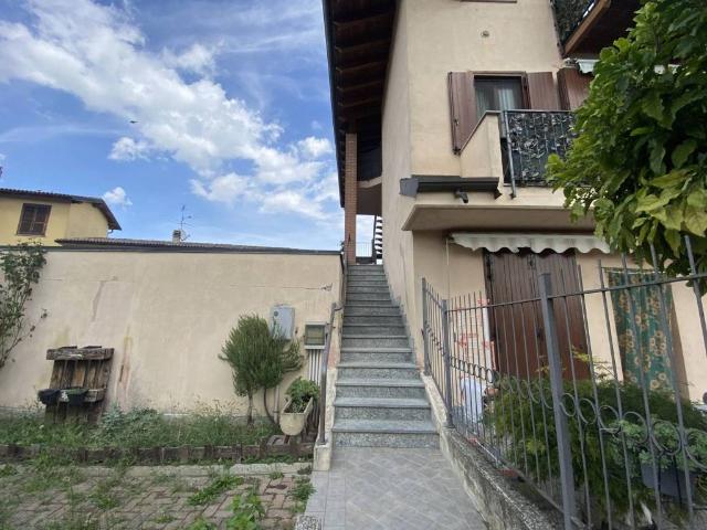 Appartamento in vendita a Trovo, Pavia