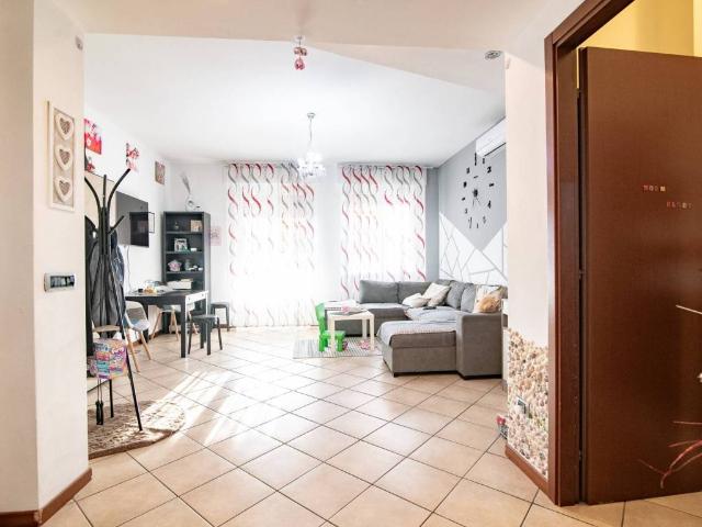 Appartamento in vendita a Truccazzano, Lombardia