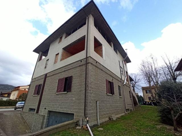 Appartamento in vendita a Tuoro Sul Trasimeno, Umbria