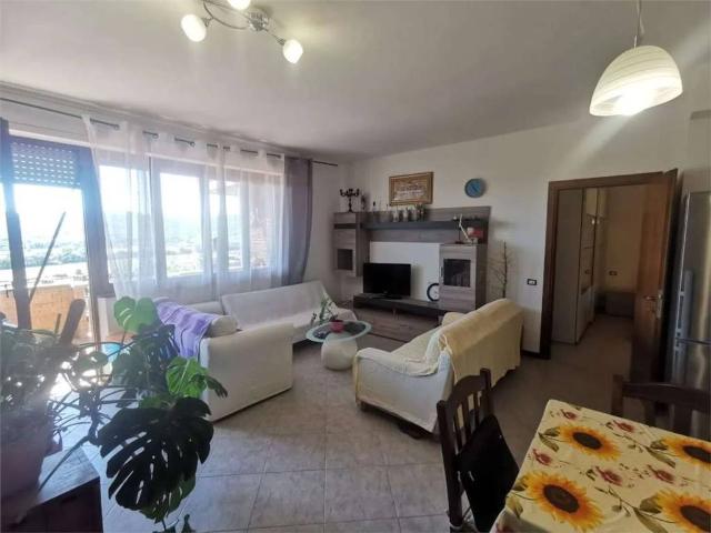 Appartamento in vendita a Tuoro Sul Trasimeno, Umbria
