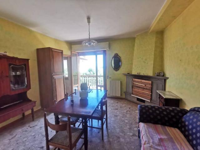 Appartamento in vendita a Tuoro Sul Trasimeno, Umbria