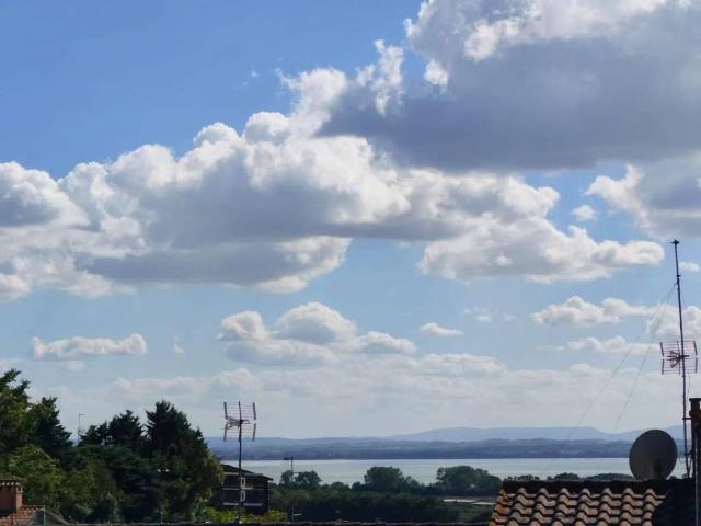 Appartamento in vendita a Tuoro Sul Trasimeno, Umbria