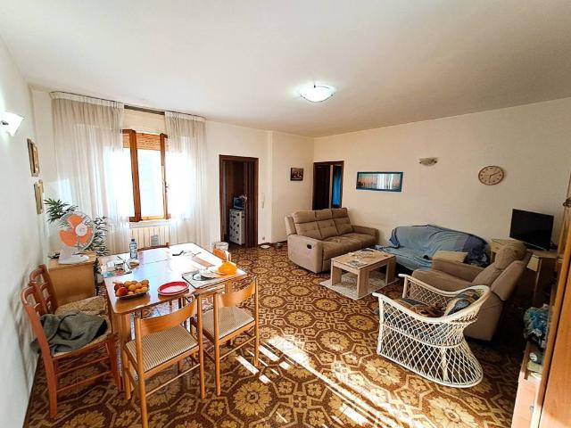 Appartamento in vendita a Tuoro Sul Trasimeno, Umbria