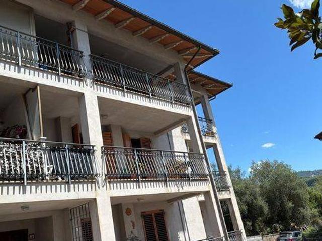 Appartamento in vendita a Tuoro Sul Trasimeno, Umbria