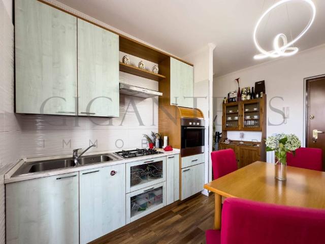 Appartamento in vendita a Turate, Lombardia