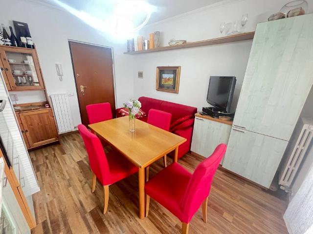 Appartamento in vendita a Turate, Lombardia