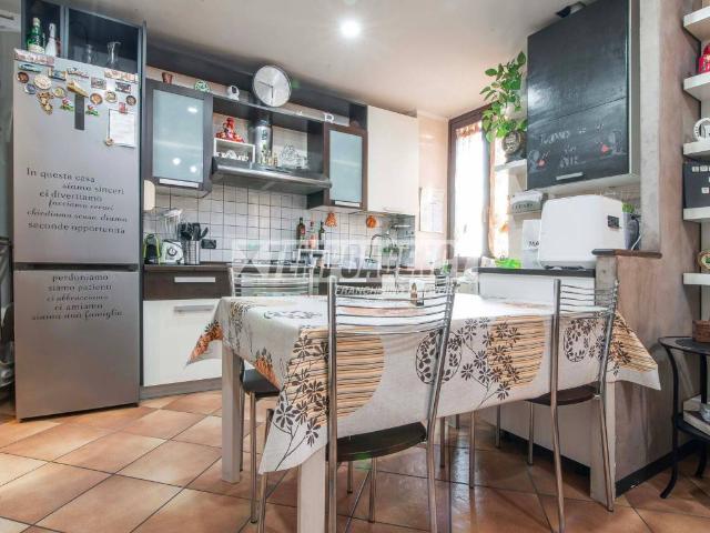Appartamento in vendita a Turate, Lombardia
