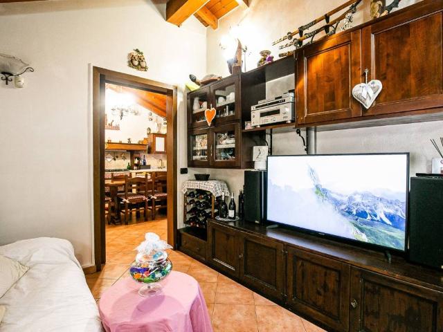 Appartamento in vendita a Turate, Lombardia