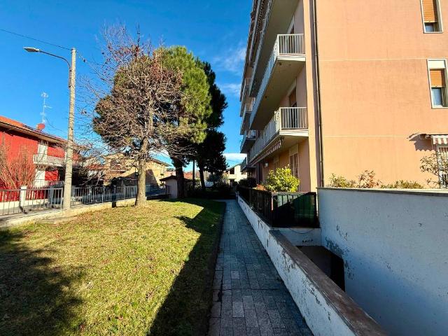 Appartamento in vendita a Turate, Lombardia