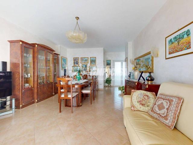Appartamento in vendita a Puglia, Bari