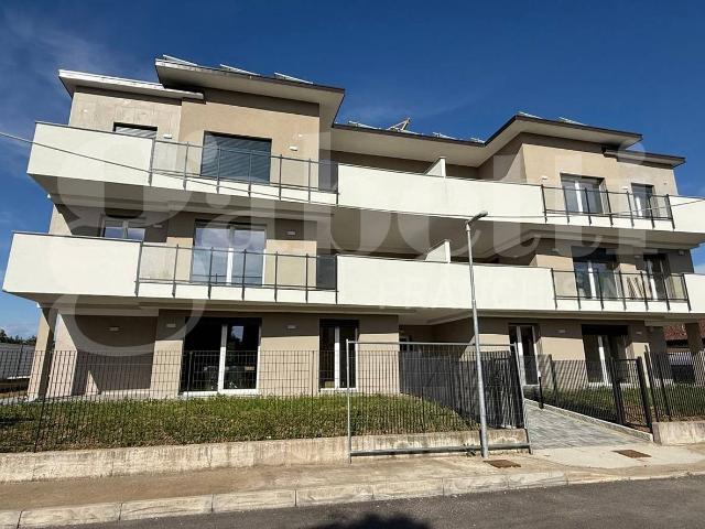 Appartamento in vendita a Uboldo, Varese