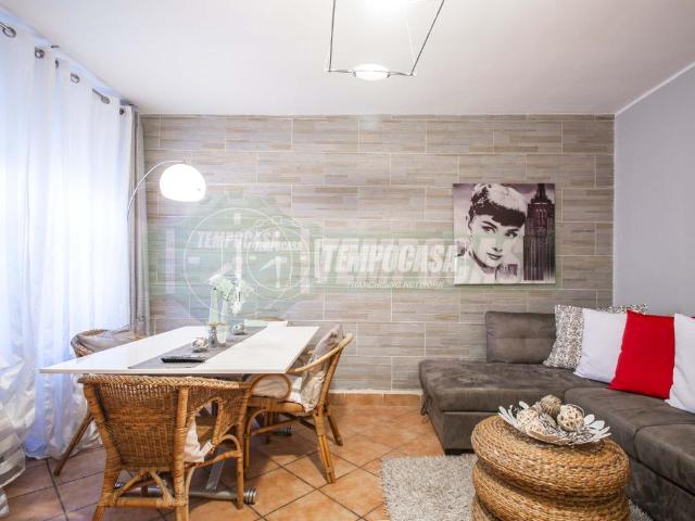 Appartamento in vendita a Uboldo, Varese