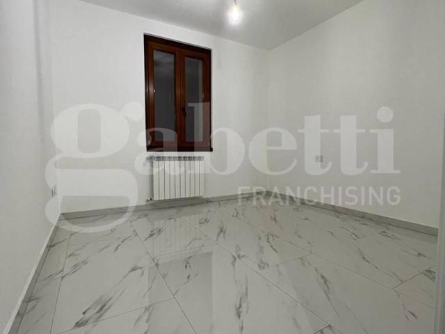 Appartamento in vendita a Uboldo, Varese