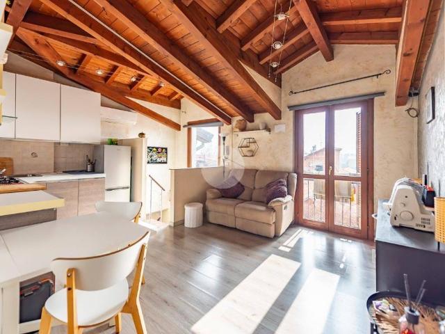 Appartamento in vendita a Uboldo, Lombardia