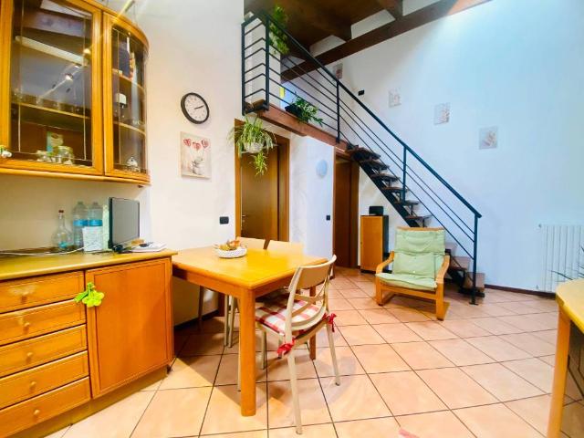 Appartamento in vendita a Uboldo, Varese