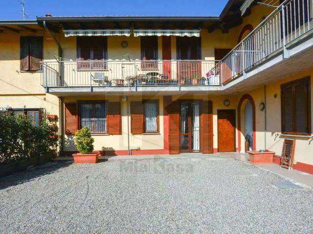 Appartamento in vendita a Uboldo, Lombardia