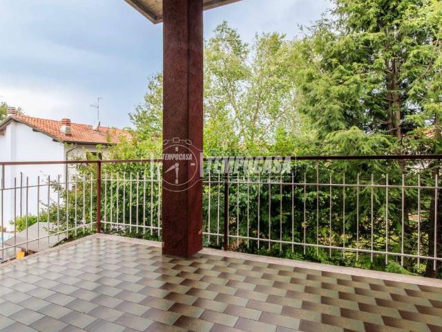 Appartamento in vendita a Uboldo, Lombardia