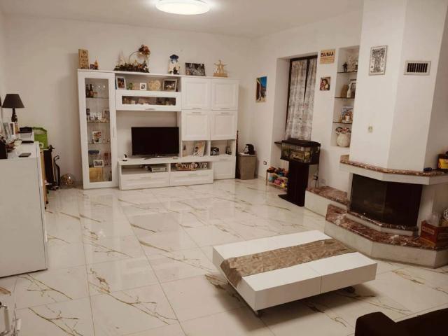 Villa Indipendente in vendita a Uboldo, Lombardia