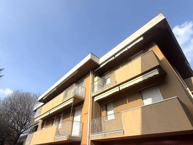 Appartamento in vendita a Uboldo, Lombardia