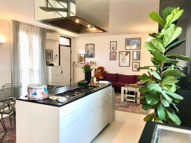 Appartamento in vendita a Uboldo, Varese