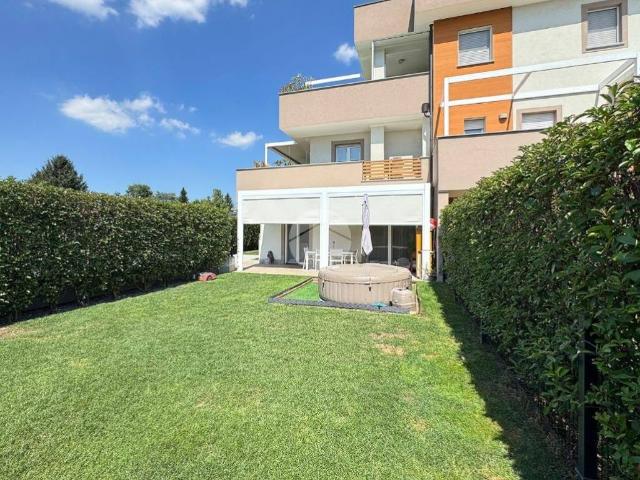 Appartamento in vendita a Uboldo, Lombardia