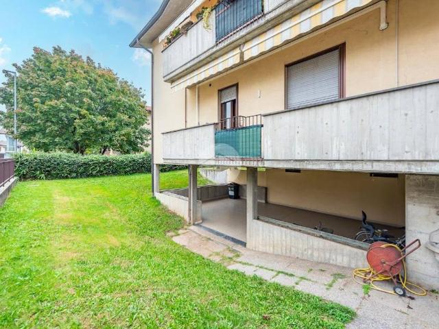 Appartamento in vendita a Uboldo, Lombardia