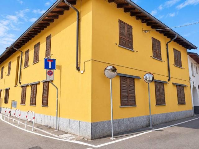 Appartamento in vendita a Uboldo, Varese