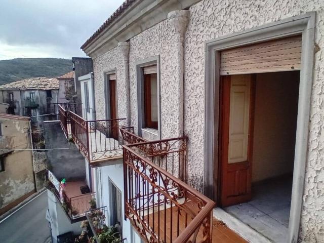 Appartamento in vendita a Pirato, Ucria